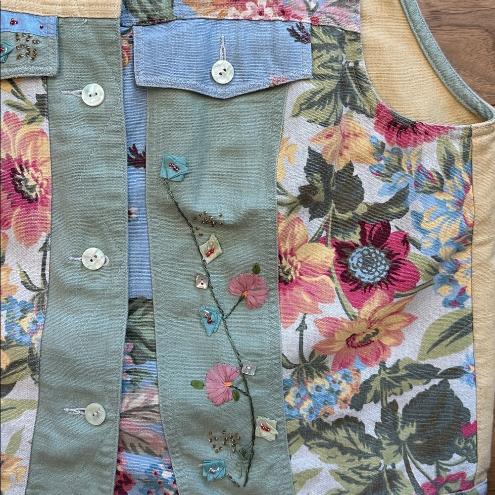 Susan Bristol cottage core mixed media floral linen cotton vest - Picture 3 of 5